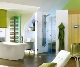 Große Badewanne Mit glaswänden